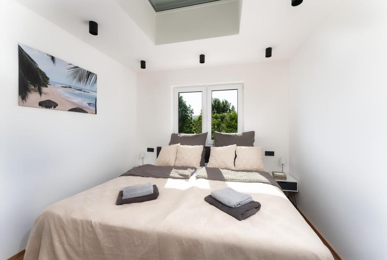 Sternenhimmel Penthouse: Cozy City Retreat with Boxspring Bed Apartment Kassel Exterior photo