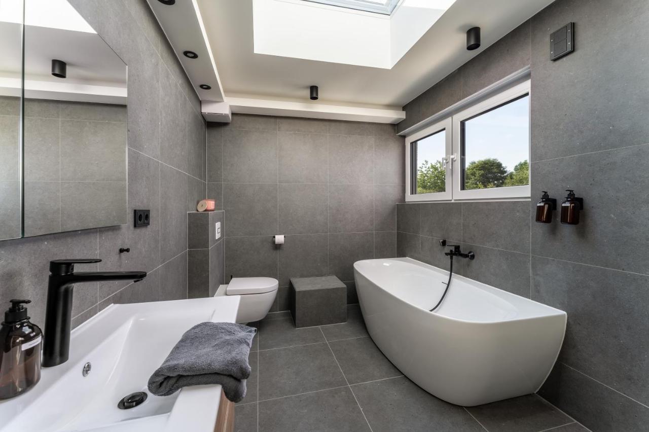 Sternenhimmel Penthouse: Cozy City Retreat with Boxspring Bed Apartment Kassel Exterior photo